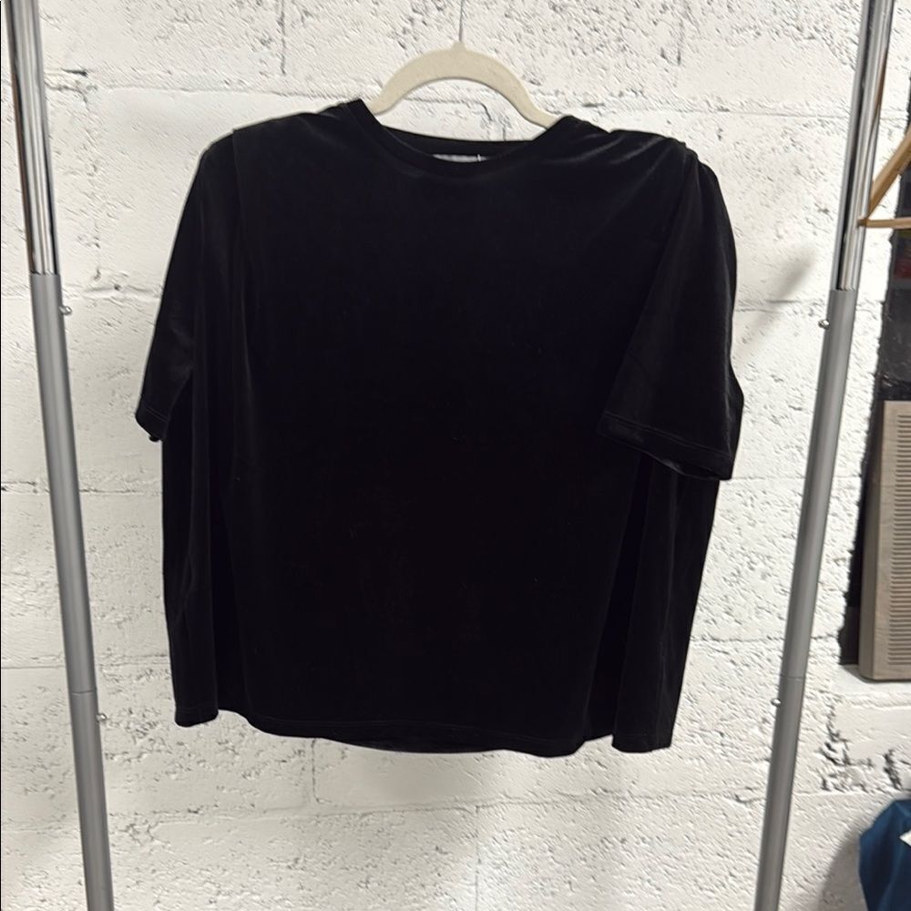Mango Black Boxy Velvet Top - BRAND NEW - Size XS Short Sleeve Top